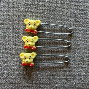 Vintage Gerber diaper babies baby Yellow Teddy‎ Bear Safety Pins